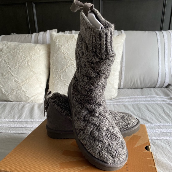 Australia UGG Blythe Knit Boot Size 8 - Picture 3 of 6